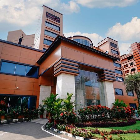 Ramada By Wyndham Alleppey Alappuzha Buitenkant foto