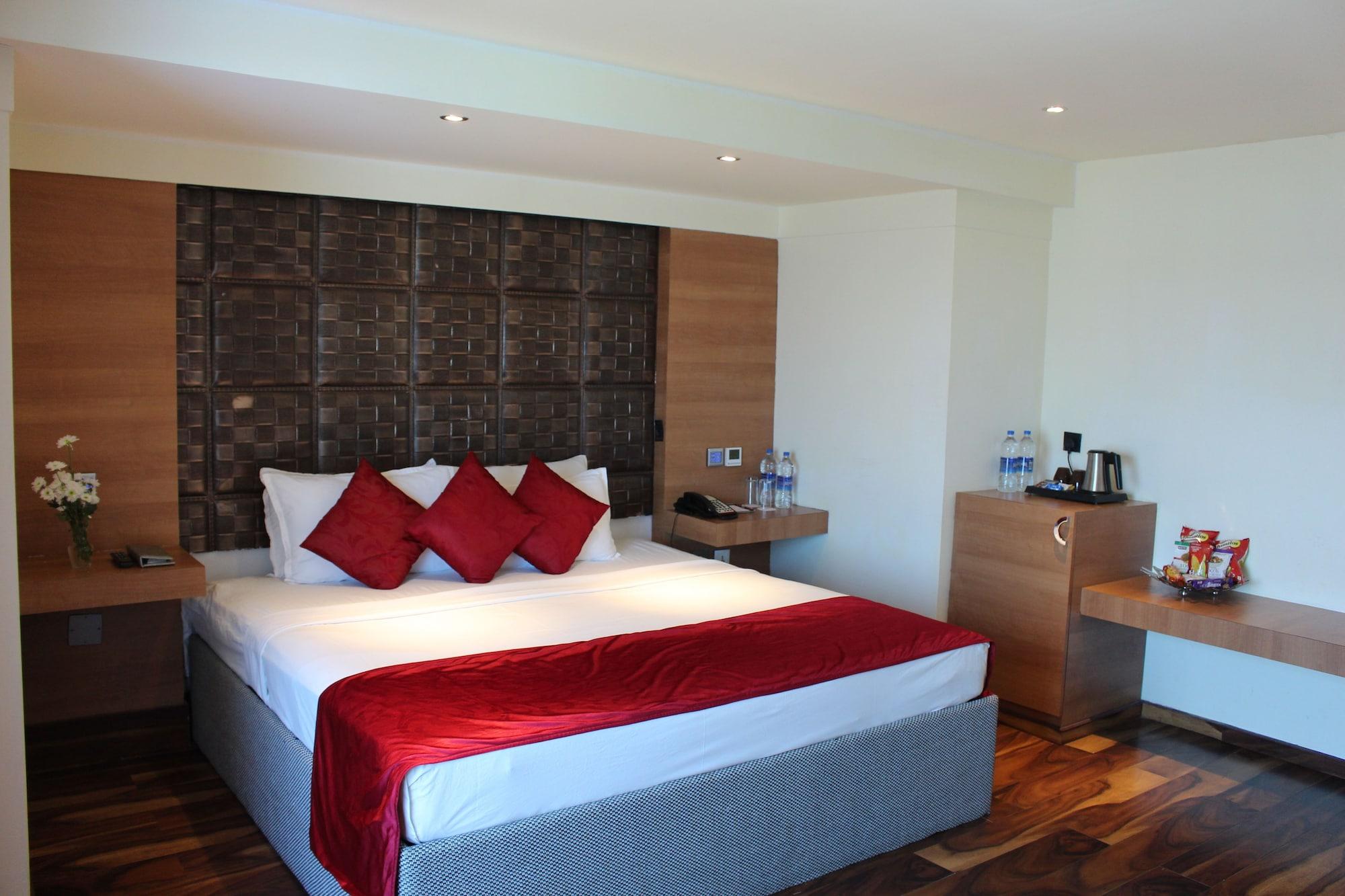 Ramada By Wyndham Alleppey Alappuzha Buitenkant foto