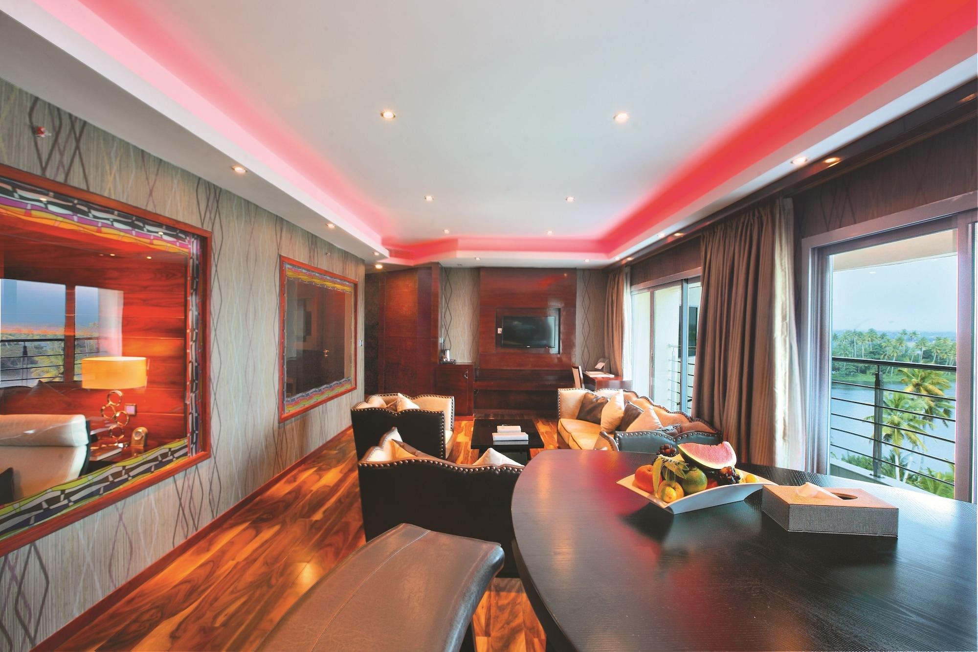 Ramada By Wyndham Alleppey Alappuzha Buitenkant foto
