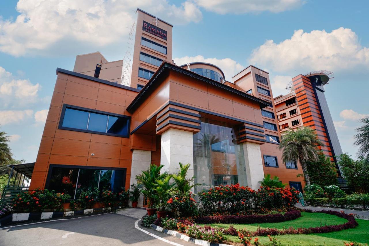 Ramada By Wyndham Alleppey Alappuzha Buitenkant foto